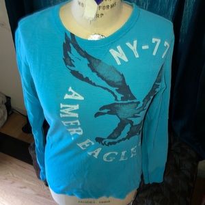American Eagle Outfitters lone sleeve
